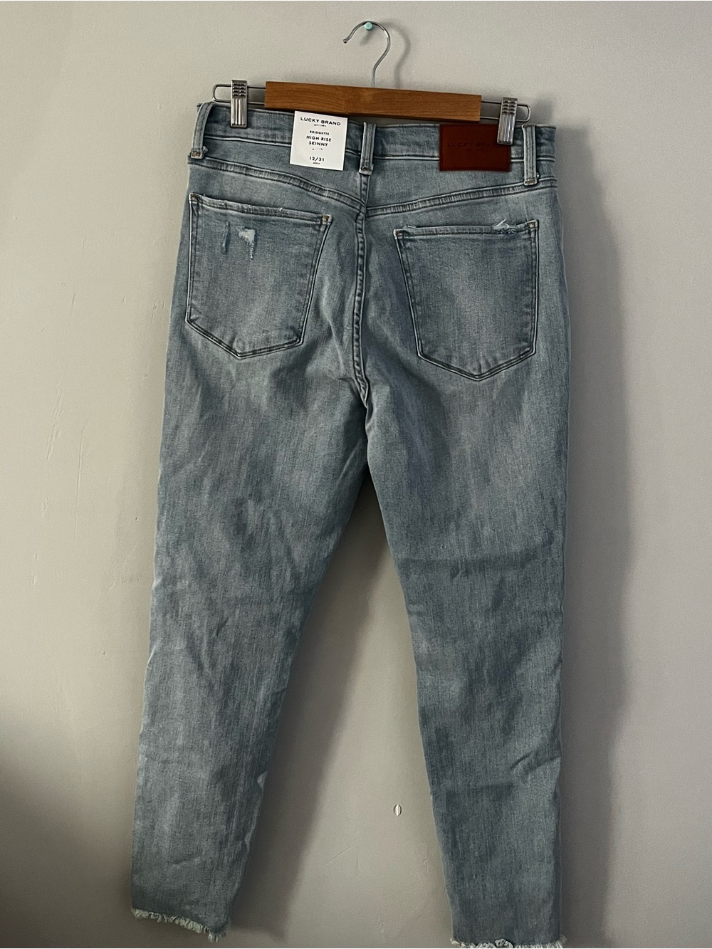 LUCKY BRAND Light-wash, Ripped "Bridgette" High-rise Skinny Jeans (NWT) - Picture 6 of 6